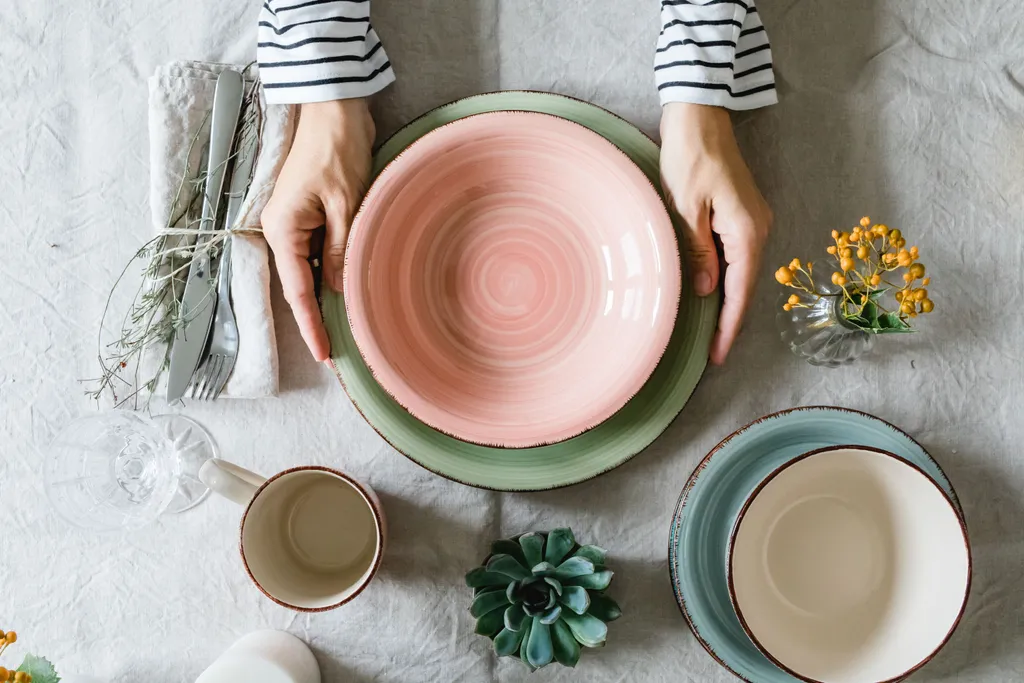 Mäser 931492 Lumaca Frühstück-Service Für 6 Personen Im Vintage Look, Handbemalte Keramik, Steingut, Rauchblau, 18-teilig (1 Set) – Bild 6